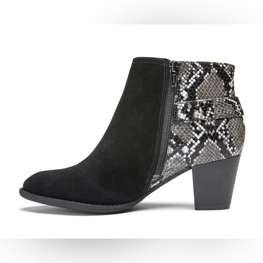 New Vionic Naomi Snakeskin Booties Size 10 Black